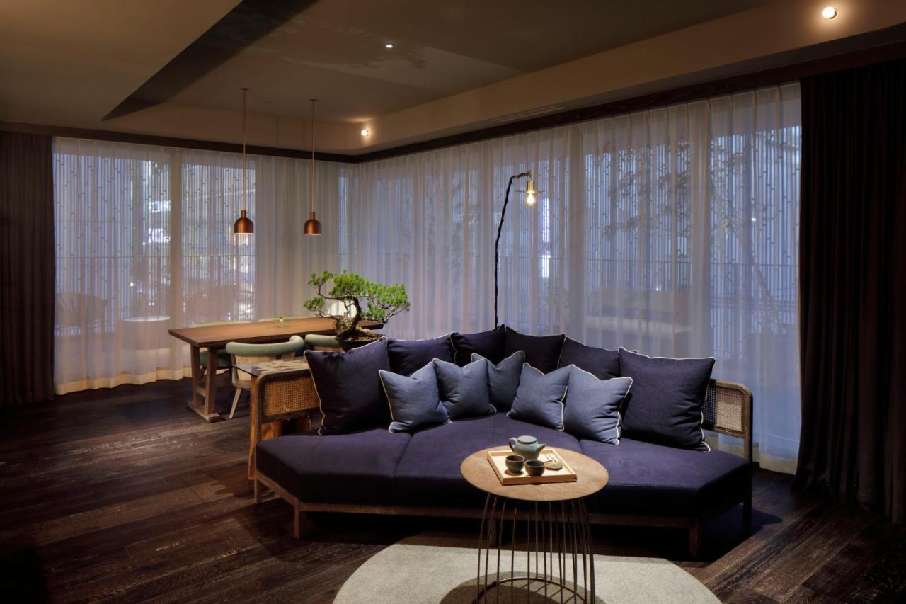 กู๊ด เนเจอร์ โฮเต็ล เกียวโต Hotel ภายนอก รูปภาพ A living room at the hotel